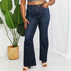 Gently worn JUDY BLUE Plus Size Tiffany Mid Rise Dark Wash 90s Flare Jeans